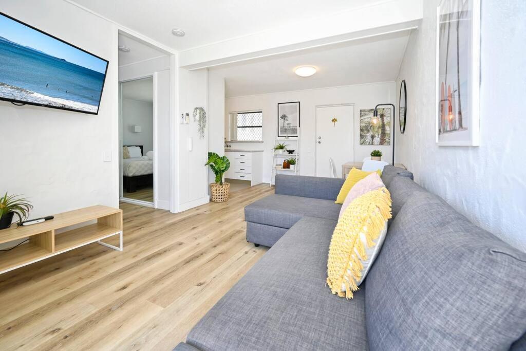 Beachside Bliss, 1 Bedroom Retreat Apartment Alexandra Headland